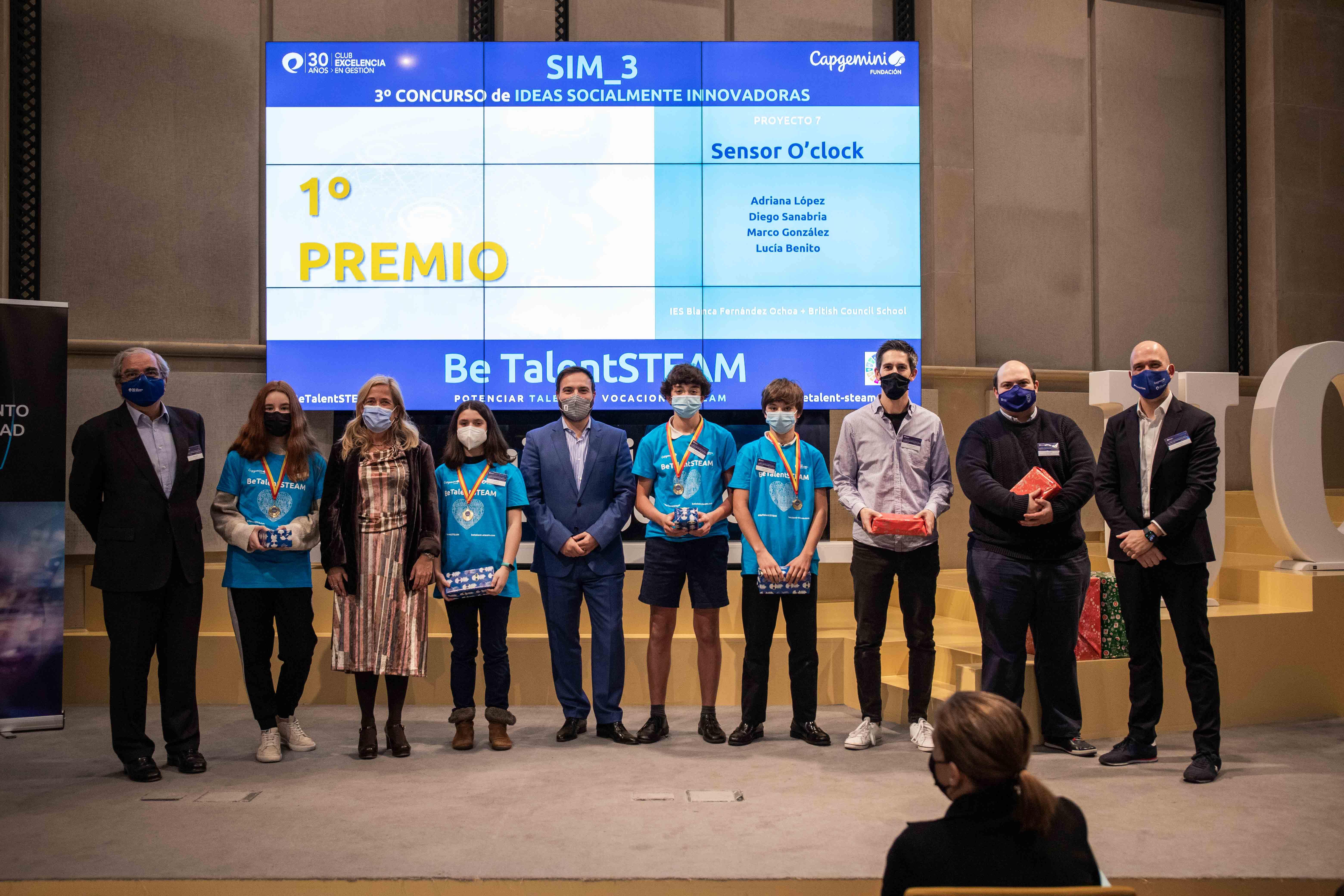 Be TalentSTEAM - entrega premios equipo ganador_Concurso de Ideas Socialmente Innovadoras SIM_3